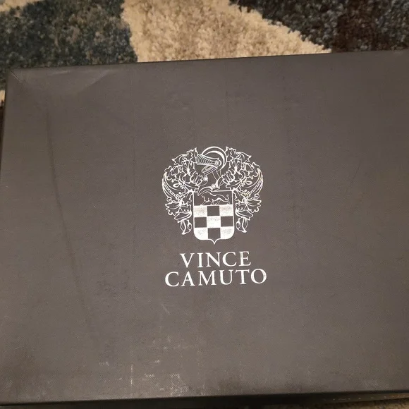 Vince Camuto Clogs - Picture 7 of 7